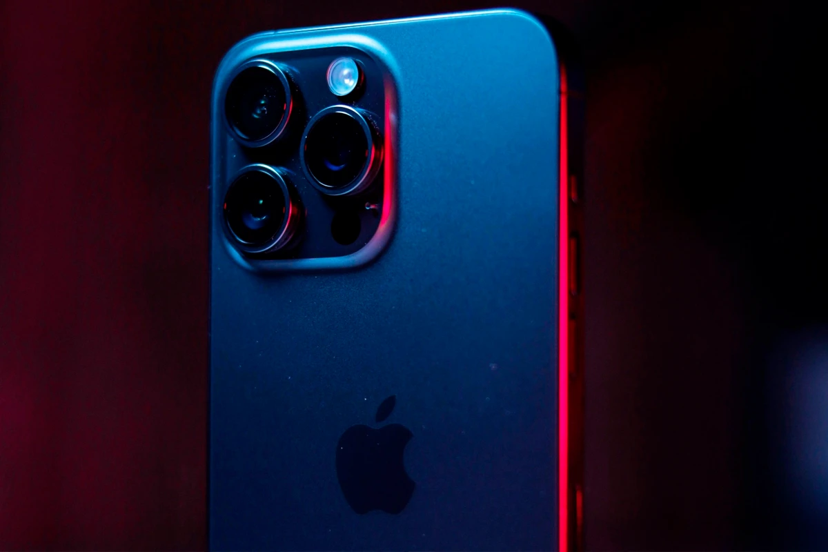 iPhone 16 Pro Max огляд